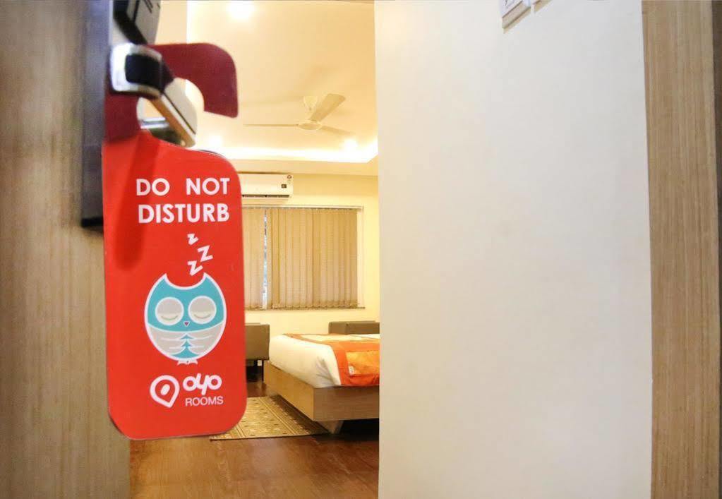 แฟ็บโฮเทล เกียรติ อนุปัม Hotel วิเจยาวารา ภายนอก รูปภาพ